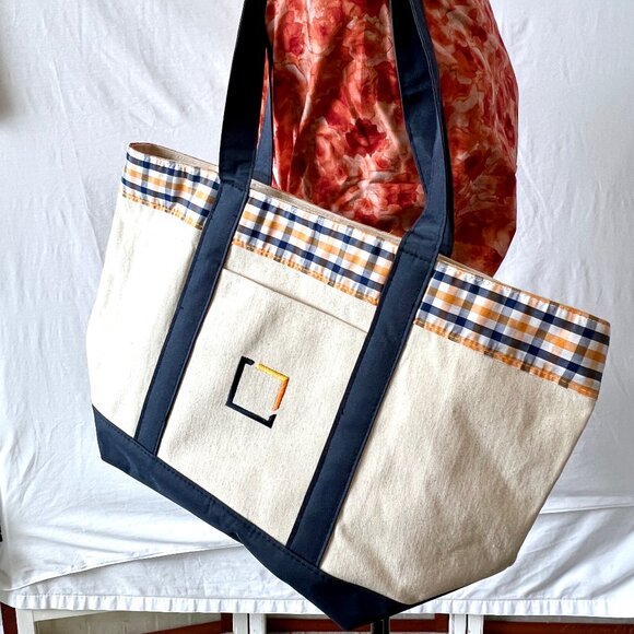 Extra Large Canvas Boat Tote Plaid, Cream and Navy, NWOTS! - Picture 11 of 12